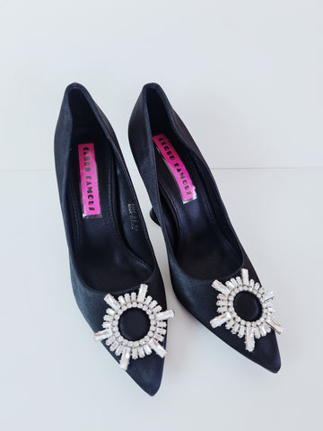 BROOCH PUMP BLACK